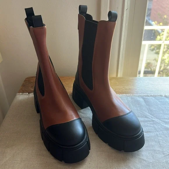Free People Maren Mid Chelsea Black and Brown Women's Boots - 38.5